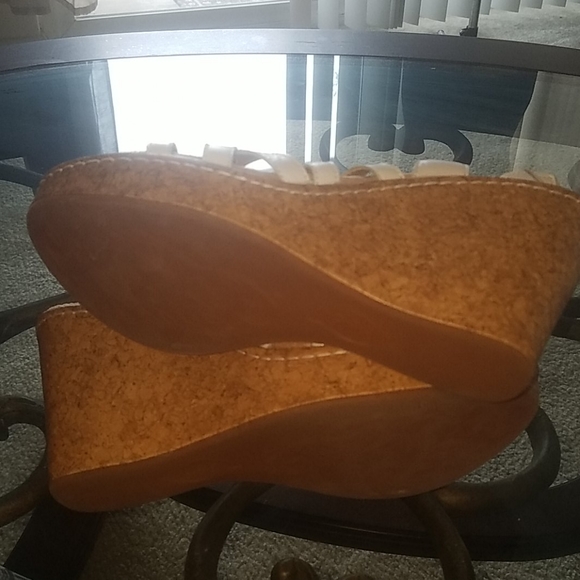 🎉Sale $35 b.o.c. Platform Wedges - Picture 9 of 12